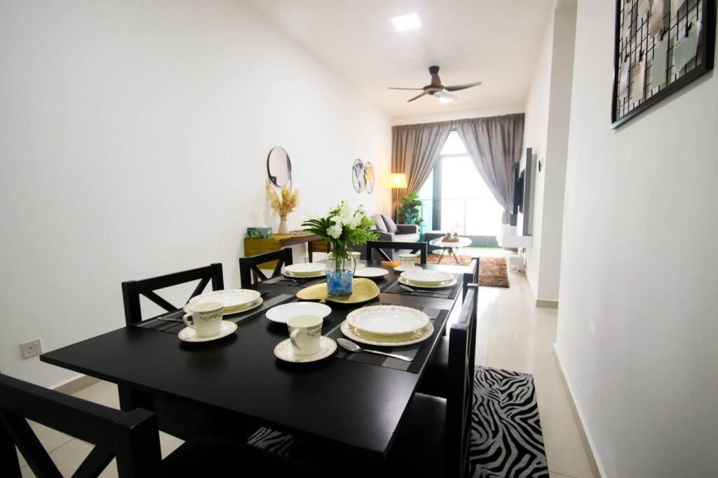 Apartamento Legasi Kampung Baru By Airhost Kuala Lumpur Exterior foto